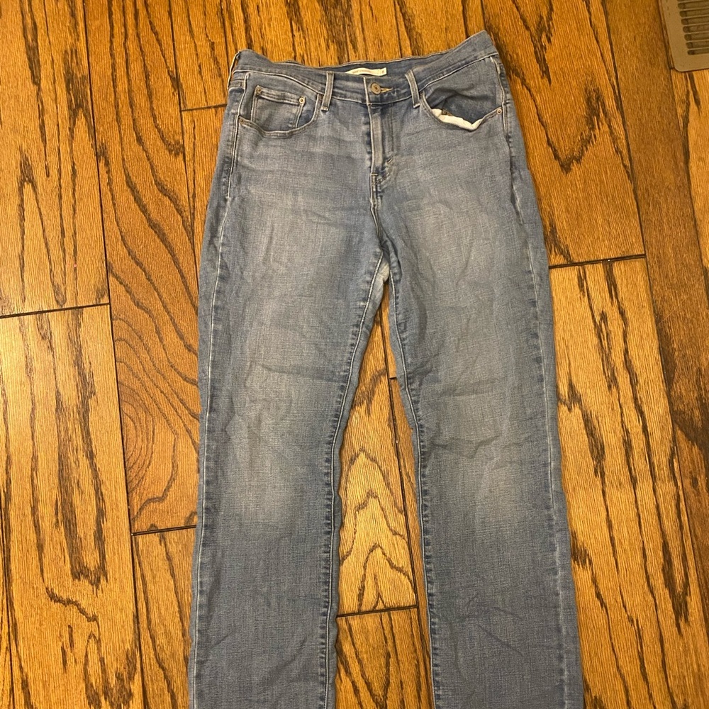 Size 8 Levi Jeans
